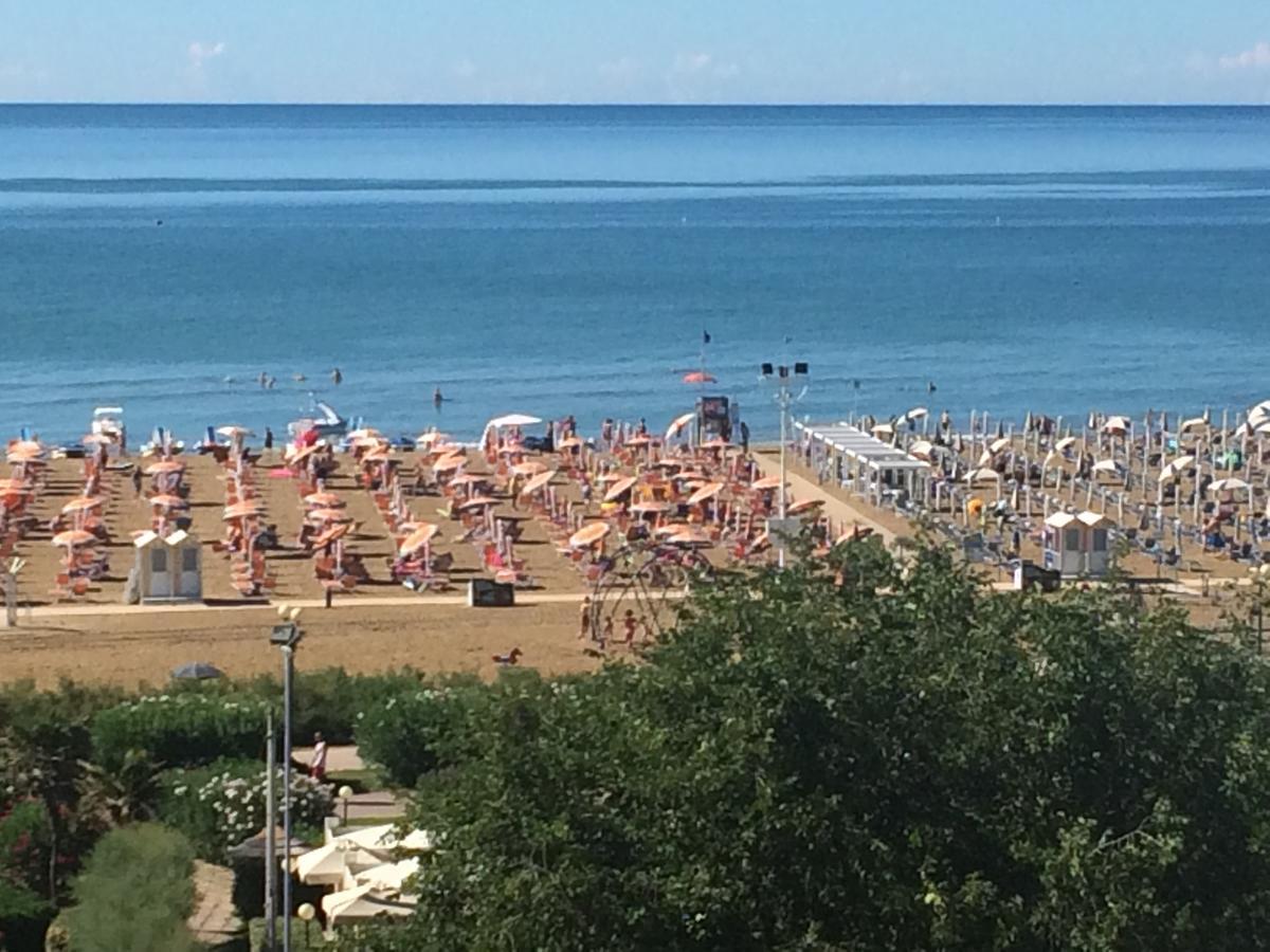 Isolabella - Appartamenti Bibione Bagian luar foto